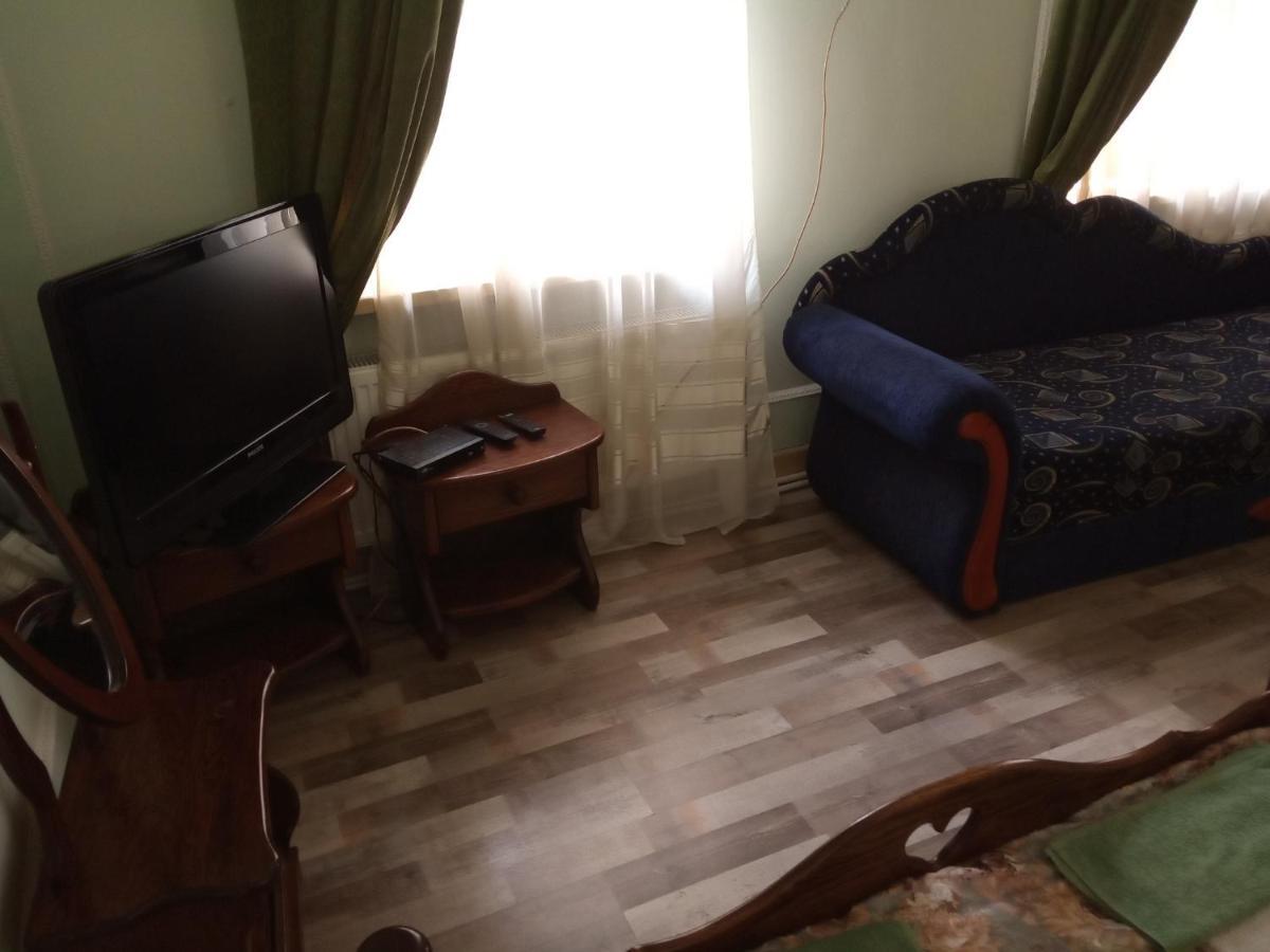 Готель-Маєток Lipiny Ngoại thất bức ảnh