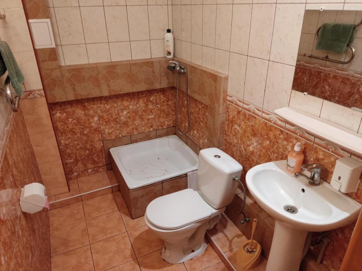 Готель-Маєток Lipiny Ngoại thất bức ảnh